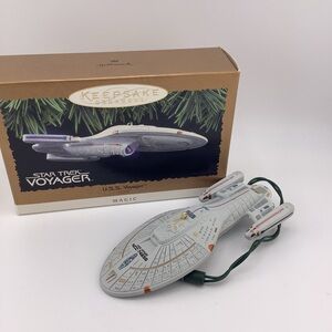Vintage 1996 Hallmark Keepsake Ornament “U.S.S. Voyager” Star Trek